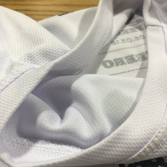 New Balance running T shirt S size - Picture 5 of 5